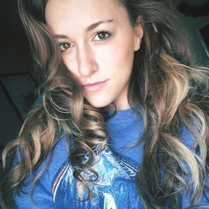 Meet your Posher, Caitlyn